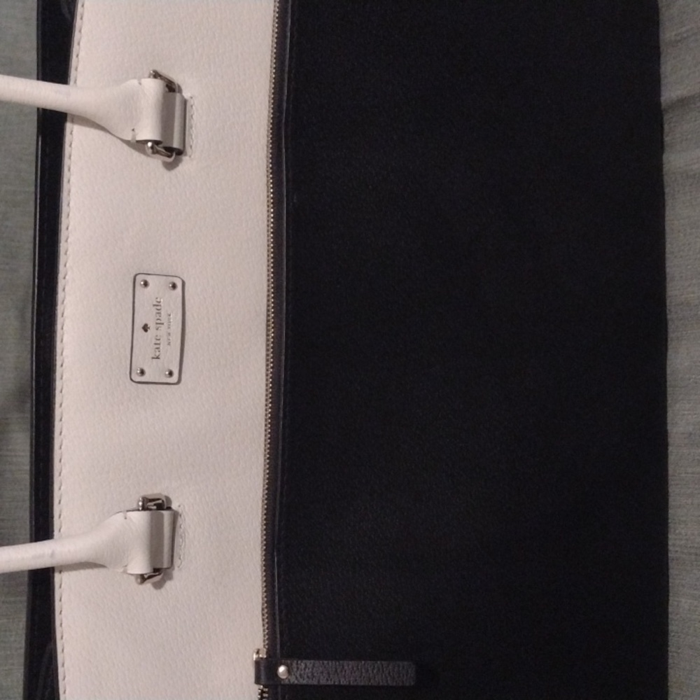 Kate Spade - Picture 2 of 4